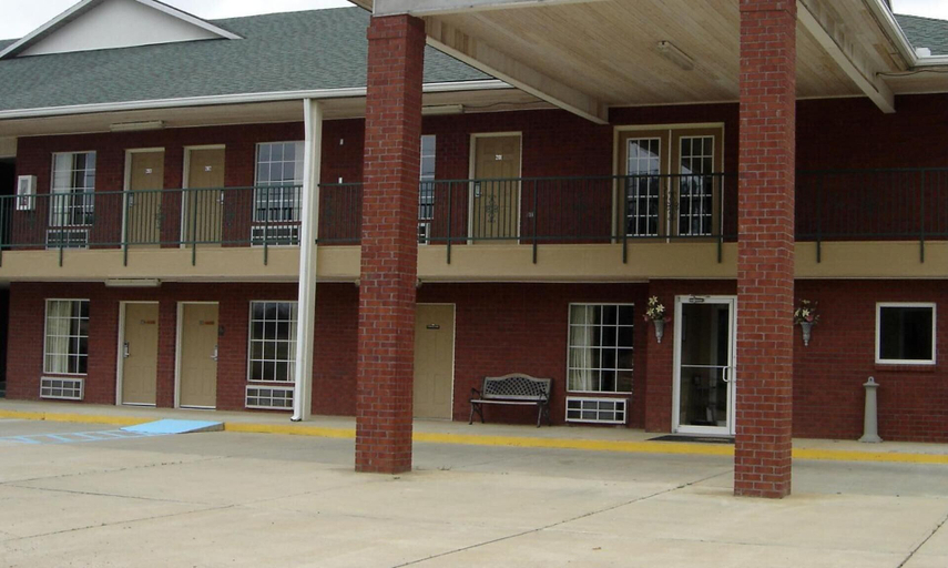 Exterior & Views 5, Homegate Inn, Winston