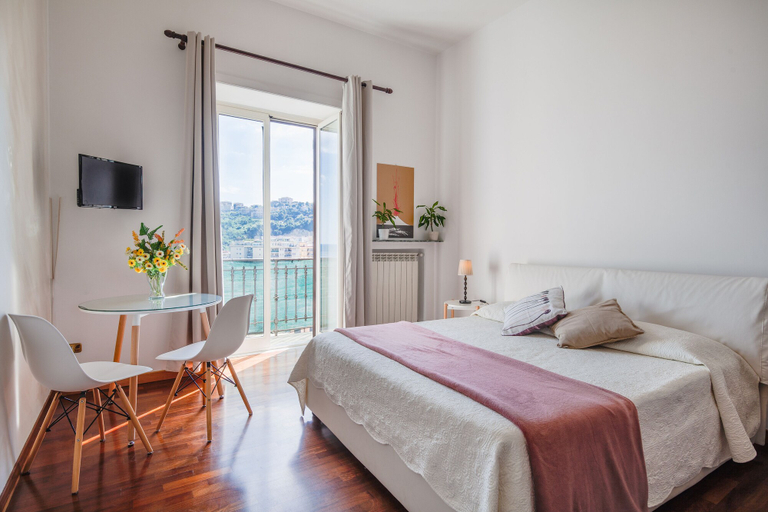 Bedroom 3, NapoliCentro Mare, Napoli