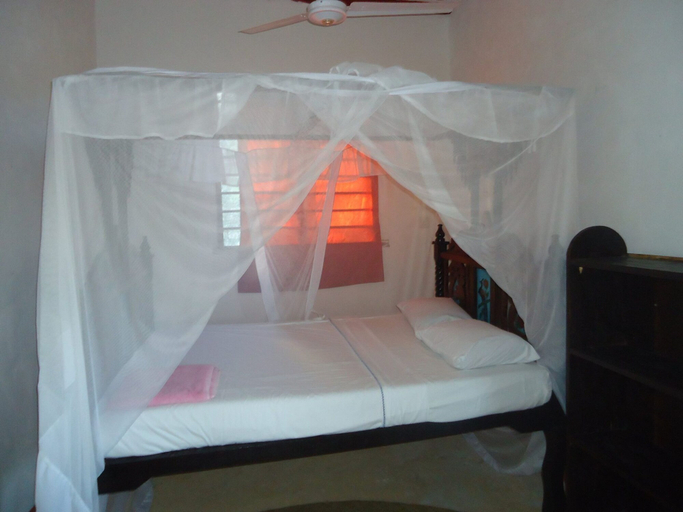 Bedroom 5, Dudu Villas N Backpackers, Lamu West