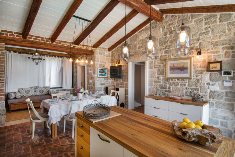 Food & Drinks 5, Villa Manda Korina, Klis