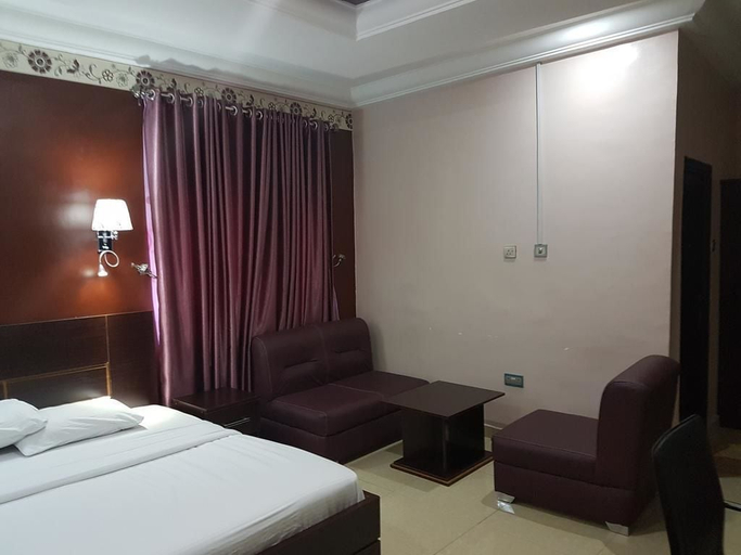 Bedroom 2, Grand Valley Hotel, AbujaMun