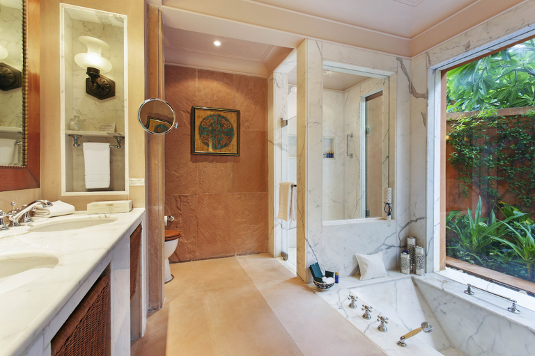 Bathroom 5, The Oberoi Rajvilas, Jaipur
