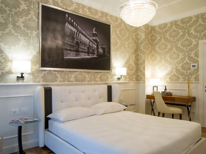 Bedroom 3, Luxury Duomo Rooms, Milano
