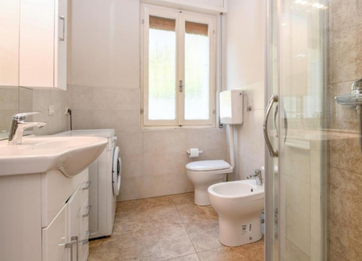 Bathroom 4, Desenzanoloft – Two Apartments One Price, Brescia