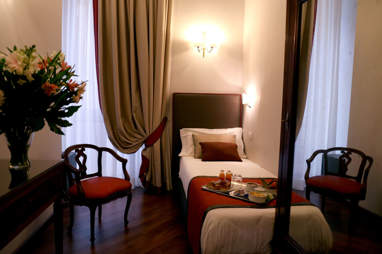 Bedroom 3, Decumani Hotel De Charme, Napoli