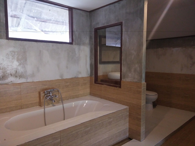 Bathroom 4, Pai Park Cottage, Pai