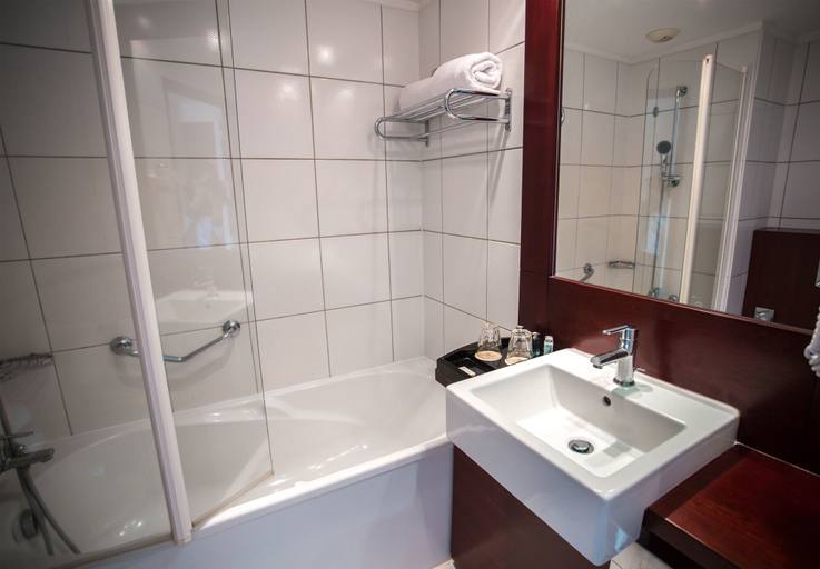 Bathroom 5, Ramada Hotel & Suites Noumea, Nouméa