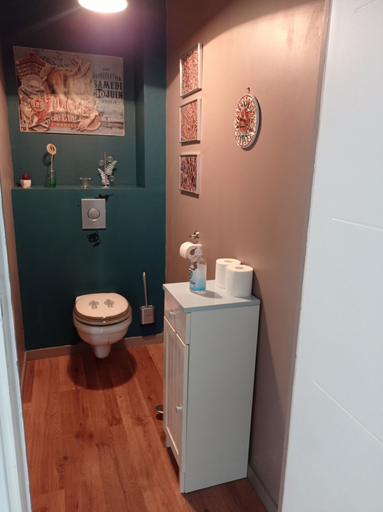 Bathroom 5, Le Clos Louisiane, Calvados