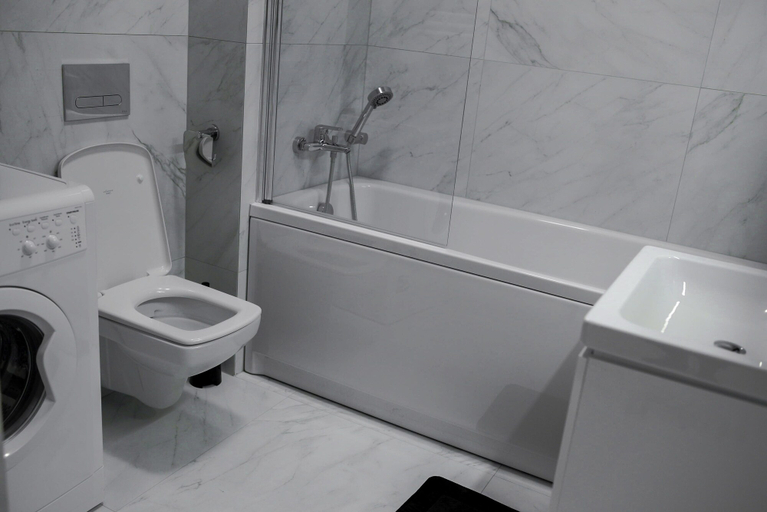 Bathroom 3, Crystal Apartments, Warsaw