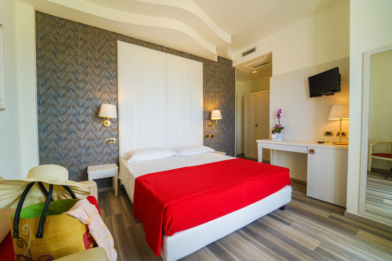 Bedroom 3, Hotel Imperial Beach, Rimini