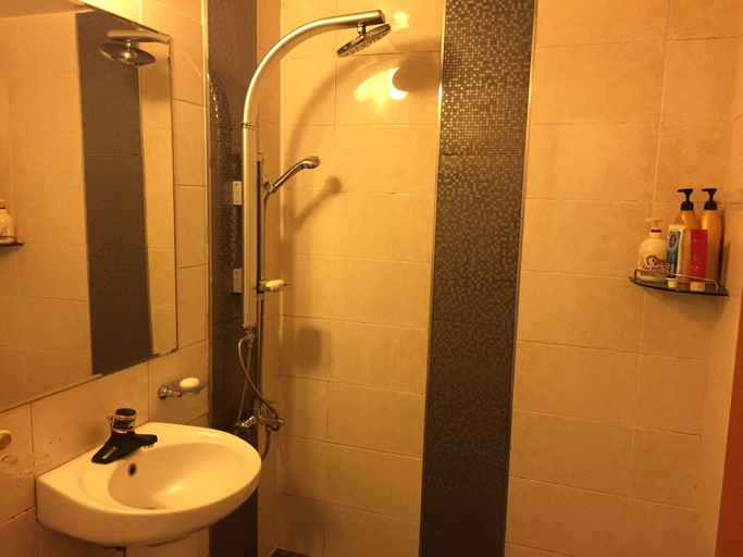 Bathroom 4, Prince Motel, Gwangsan