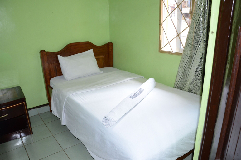 Bedroom 2, Sir Kanja's Hotel, Starehe