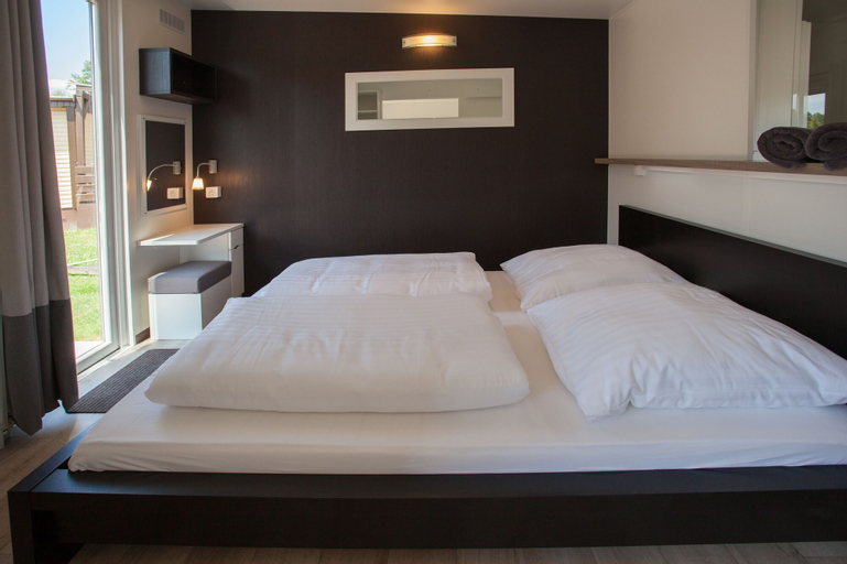 Bedroom 2, Freizeitcenter Oberrhein, Rastatt
