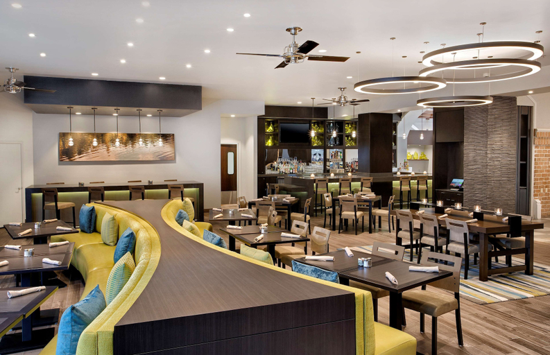 Food & Drinks 5, Embassy Suites by Hilton Orlando International Dr Conv Ctr, Orange