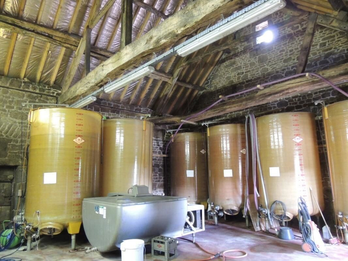 Others 5, Ferme Cidricole Hugues Desfrièches, Orne