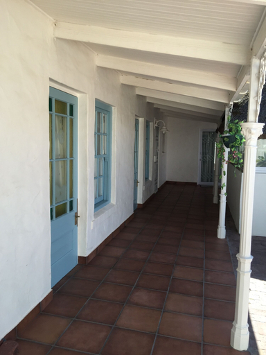Others 4, Villa Amore, West Coast