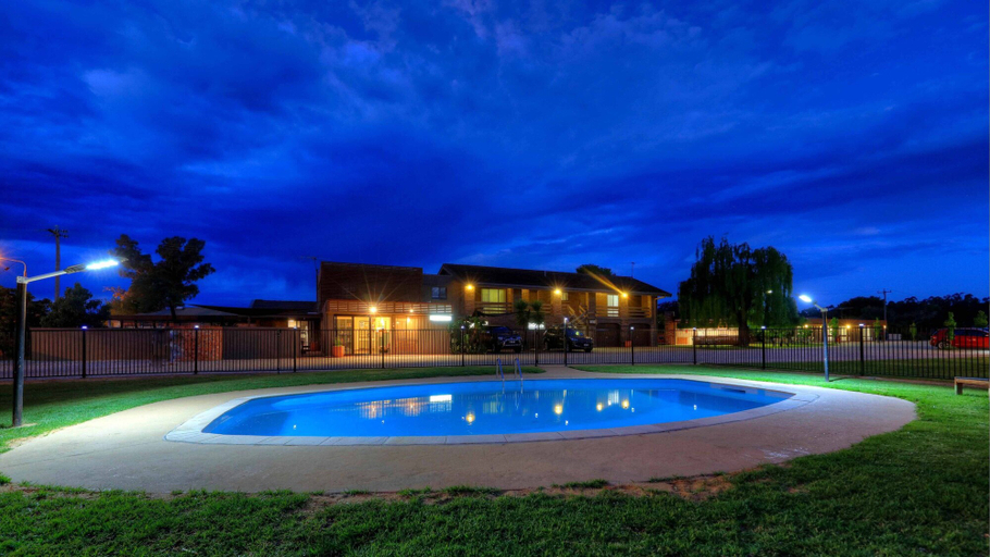 Sport & Beauty 4, Motel Meneres, Corowa
