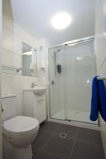 Bathroom, The Three Ways Alligator Creek, Sarina