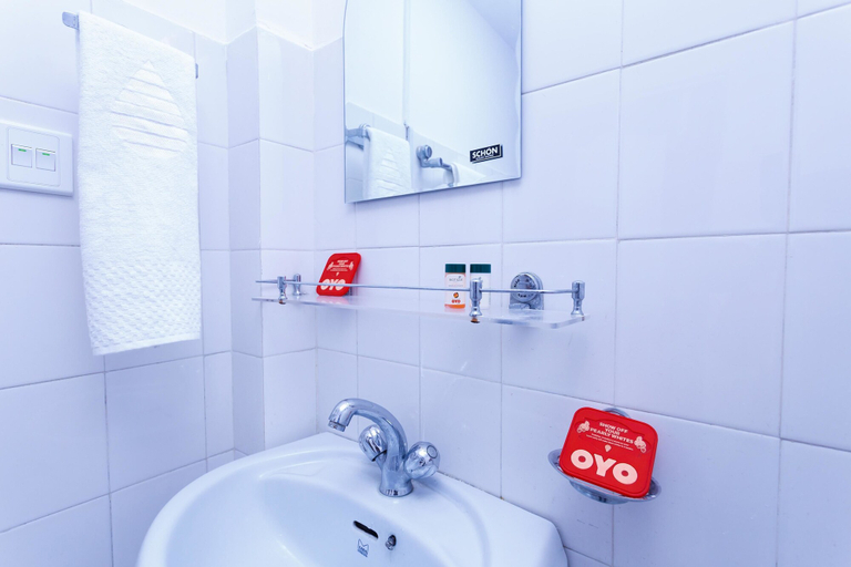 Bathroom 3, Alliance Hotel - Boudhanath Stupa, Bagmati