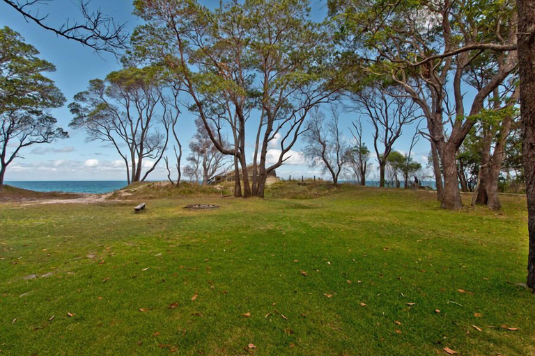 Others 5, Cowan Villa, Moreton Island