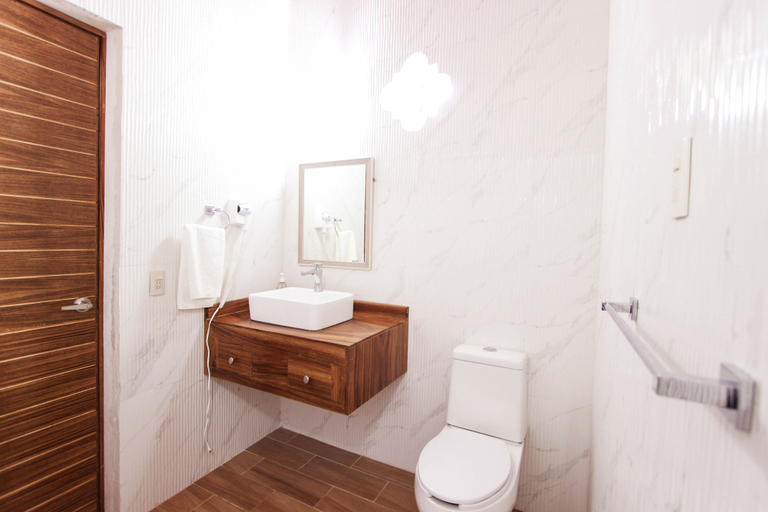 Bathroom 4, Real Carretero, Tapalpa