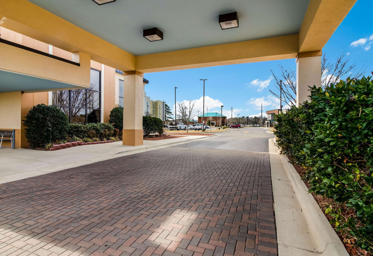 Exterior & Views 1, Clarion Pointe New Bern, Craven