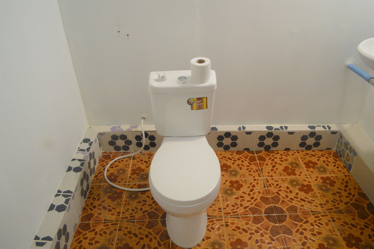 Bathroom 4, Sok Phen Homestay, Siem Reap