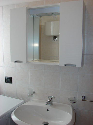 Bathroom 5, Borgo Nicoletta, Vibo Valentia
