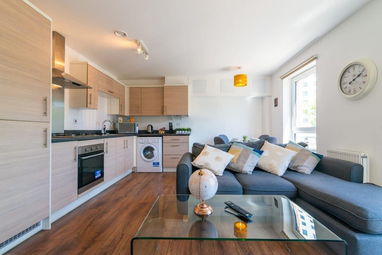 Others 5, Executive City Apartment -Near Greengate, Manchester