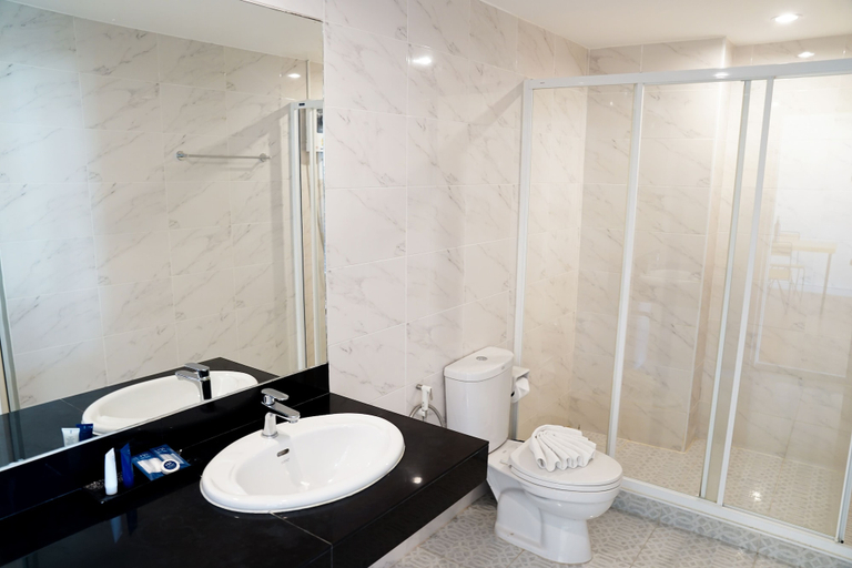 Bathroom 5, 130 Hotel & Residence Bangkok, Bang Kapi