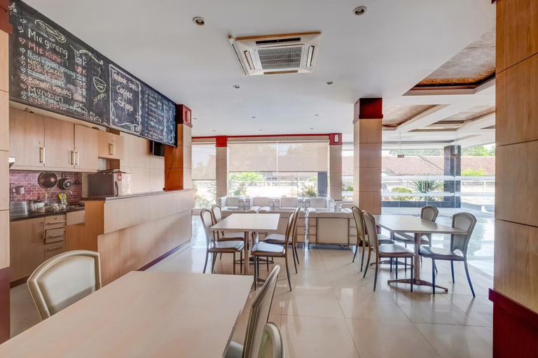 Food & Drinks 4, Tembok Batu Residence, Sleman