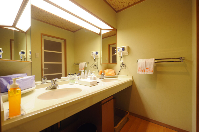 Bathroom 4, Yufuin Onsen Yufuin Kotobuki Hananosho, Yufu
