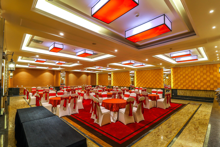 Food & Drinks 5, Hotel Piccadily Raipur, Raipur