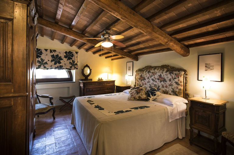 Bedroom 4, Podere Vitiano, Terni