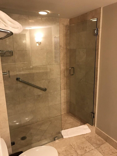 Bathroom, Gallery One Private Condos, Broward