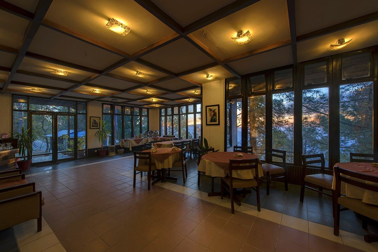 Food & Drinks, Arcadian Blue Pines, Rawalpindi
