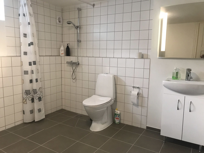 Bathroom 4, Hilmors Overnatning, Viborg