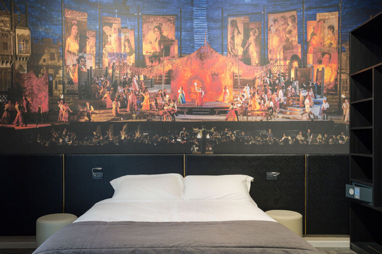 Bedroom 5, Theatrum Rooms and Apartments, Verona