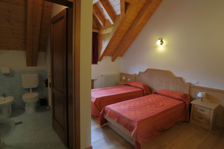 Bedroom 2, Hotel Aplis, Udine