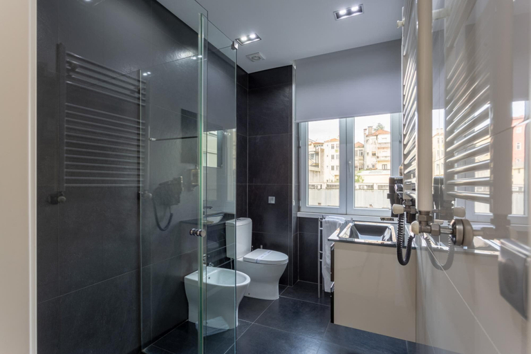 Bathroom 3, Feel Porto Downtown Essence, Porto
