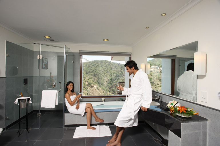 Bedroom 5, Moksha Himalaya Spa Resort, Solan