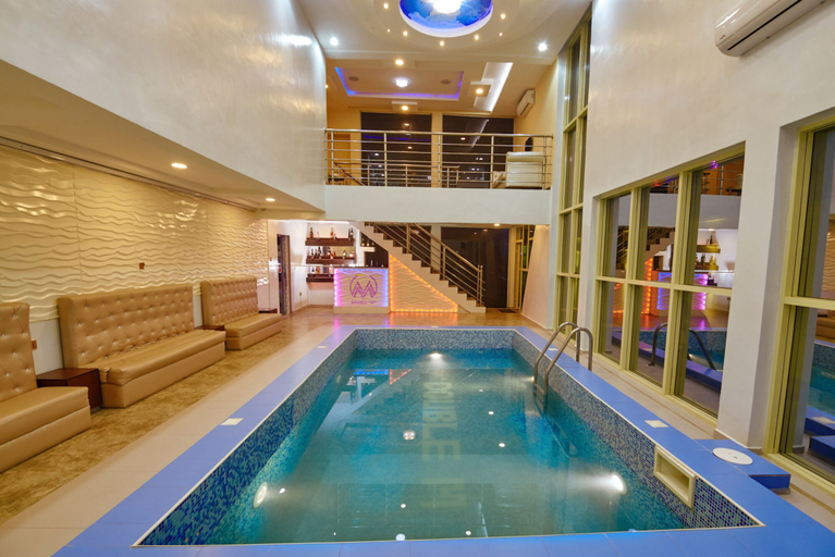 Sport & Beauty 5, Double M Exquisite Suites and Lounge, Eti-Osa