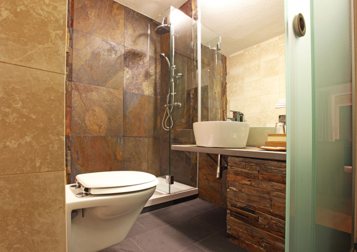 Bathroom 4, Alp Art Hotel, Innsbruck Land