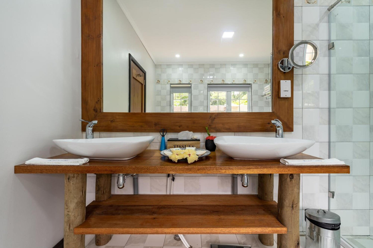 Bathroom 3, Felicie Cottage & Residence
