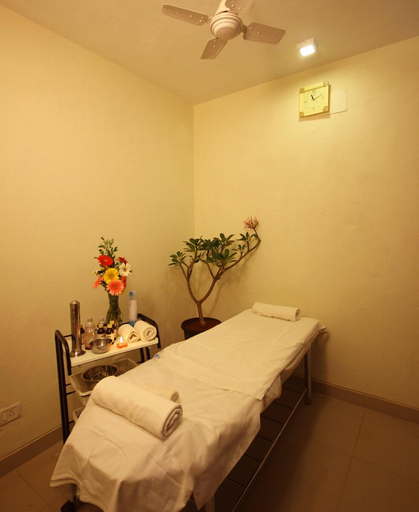 Bedroom 2, Konkan Crown Resort & Club Sawantwadi, Sindhudurg