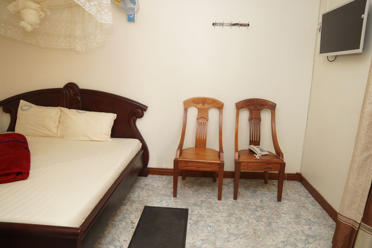 Others 5, Cosmil Executive Suites, Kampala