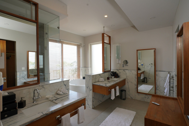 Bathroom 5, Moksha Himalaya Spa Resort, Solan