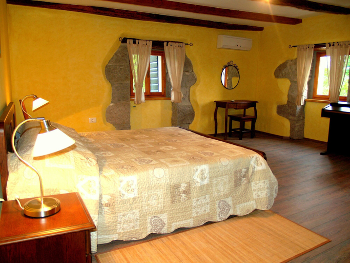Bedroom 3, Holiday House Kapitani, Buzet