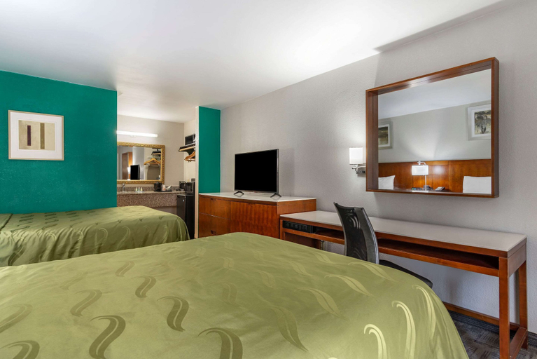 Bedroom 2, Quality Inn Covington, Newton