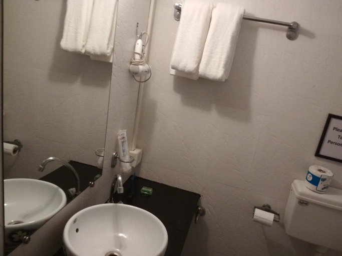 Bathroom 4, Mamagoa Resort, North Goa